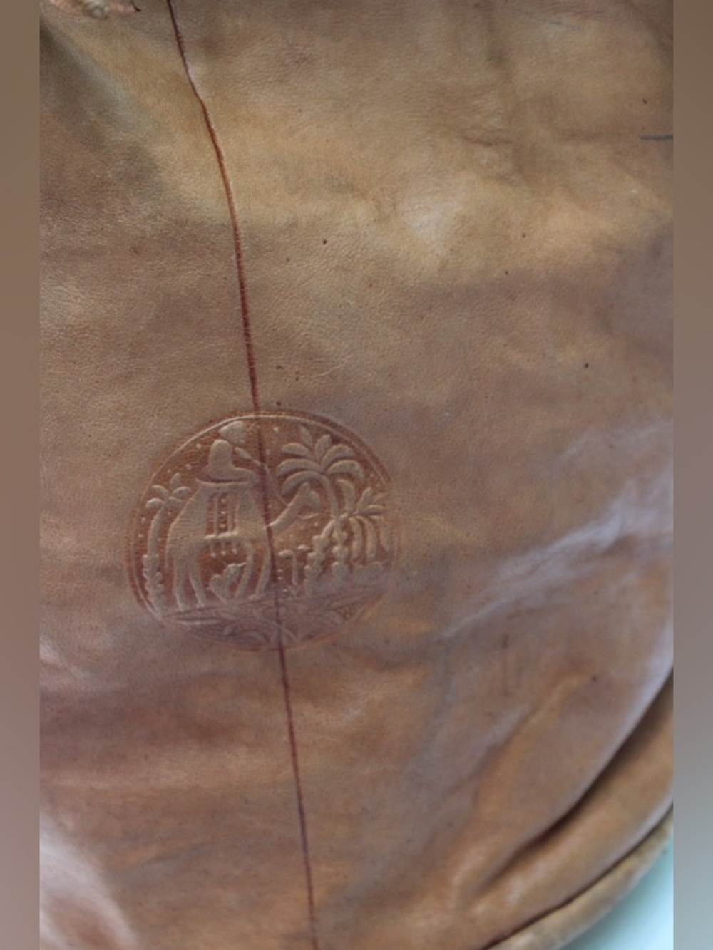 Vintage Moroccan leather bucket bag - Picture 2 of 11